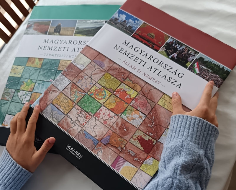Magyarország Nemzeti Atlasza kiadványsorozatunk kötetei Szegedre érkeztek az MTA vándorkiállítása keretében